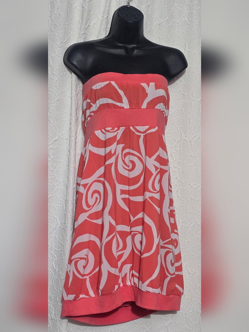 Old Navy Coral and White Strapless Sundress Size Large